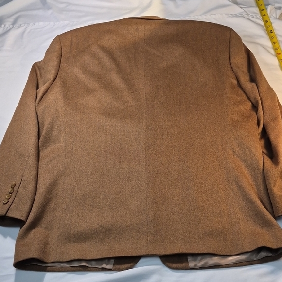 Andrew Fezza Tan Sport Coat - Picture 16 of 16